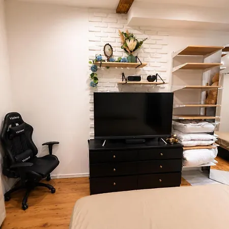 Apartment T3 Avec Jardin *